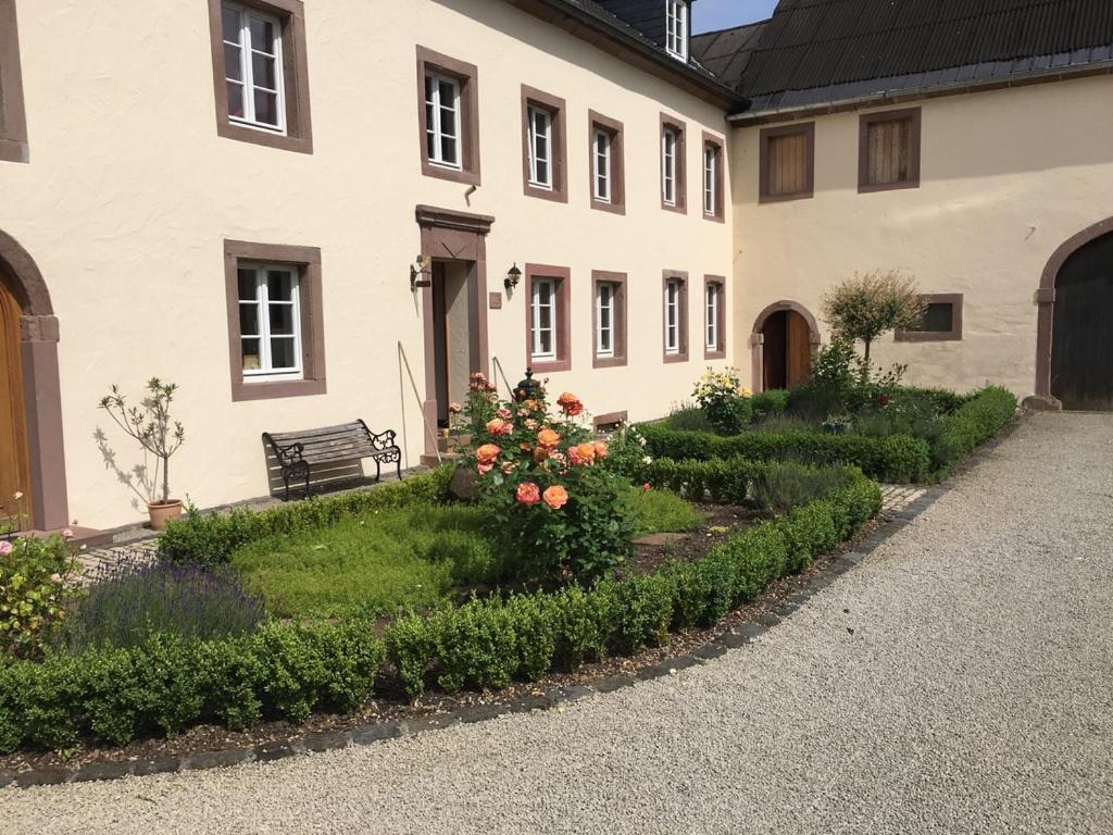 Ferienwohnung In Historischem Bauernhaus In Der Eifel Mettendorf Eksteriør bilde